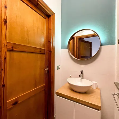 Leaf House Casa Vacanze Apartment *